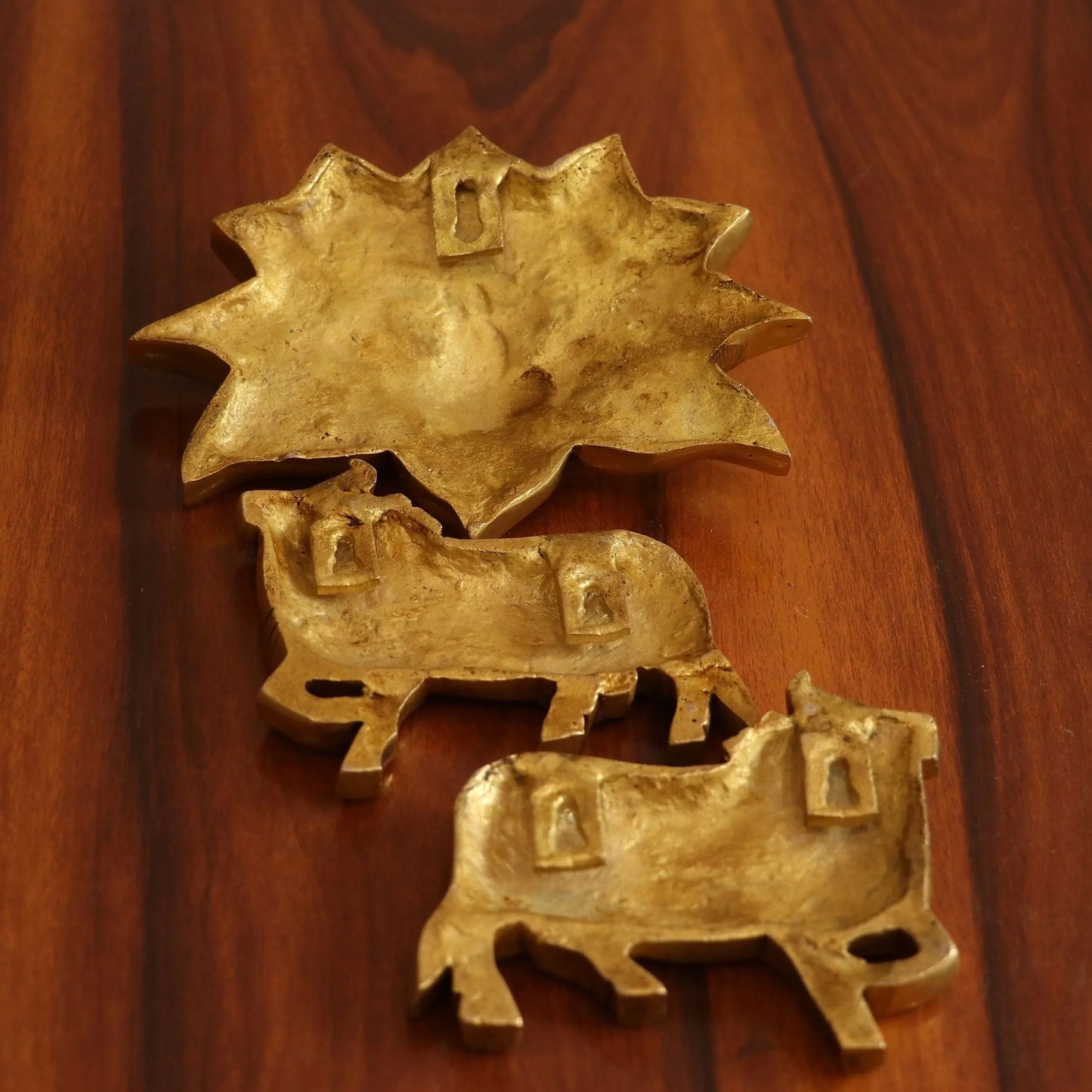5.5" Home Décor, Handmade Divine Cow The Cow With Brass Lotus (Set of 3 pcs) Craftsview