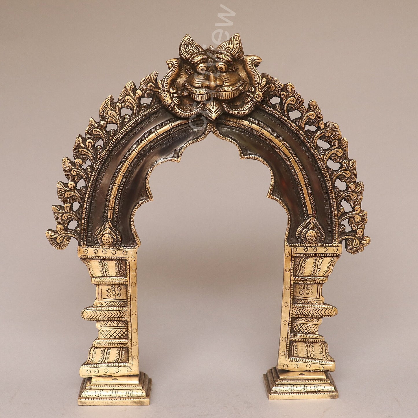 Brass Vintage Singhashan Prabhavali Frame