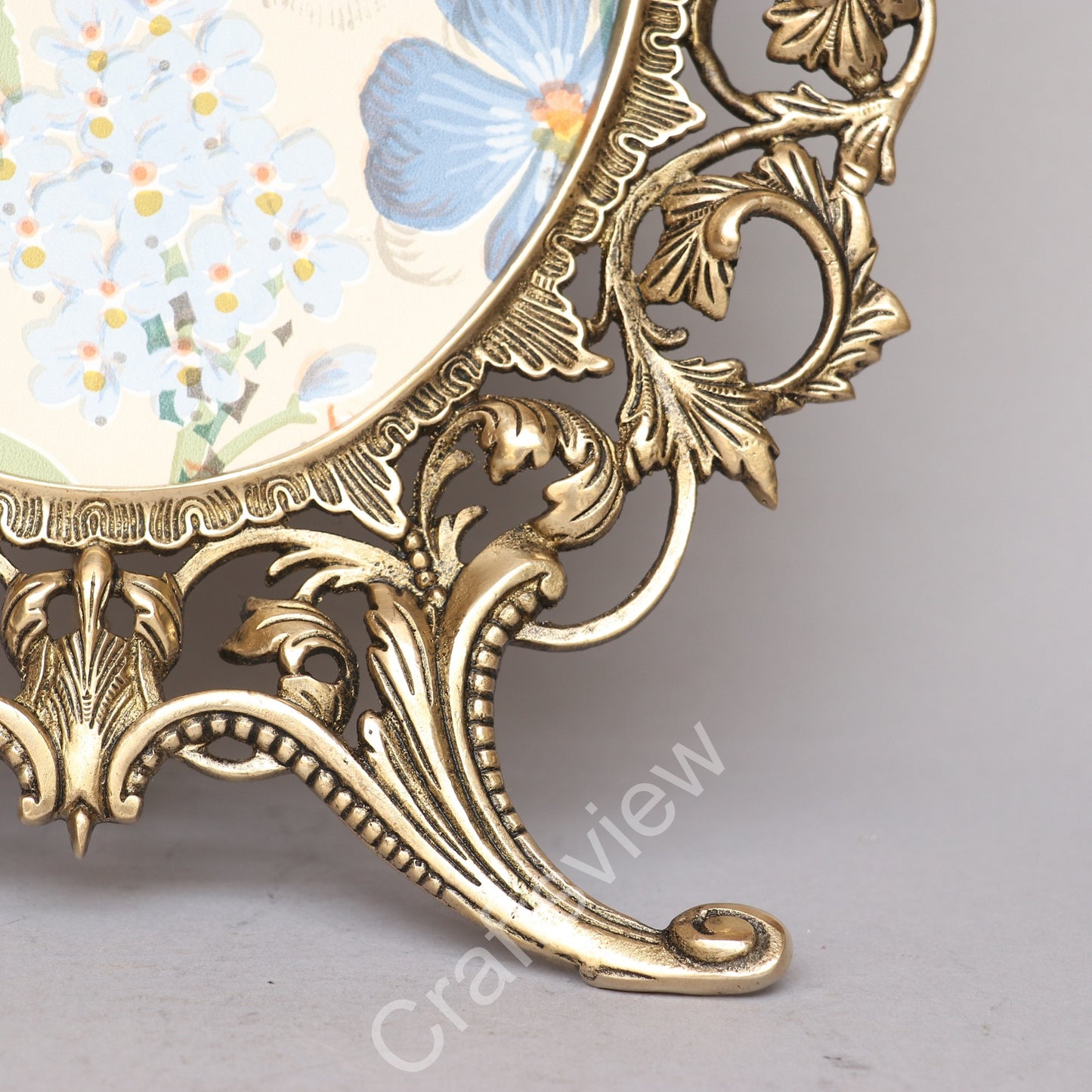 Beautiful Brass Photo Frame | memories it holds