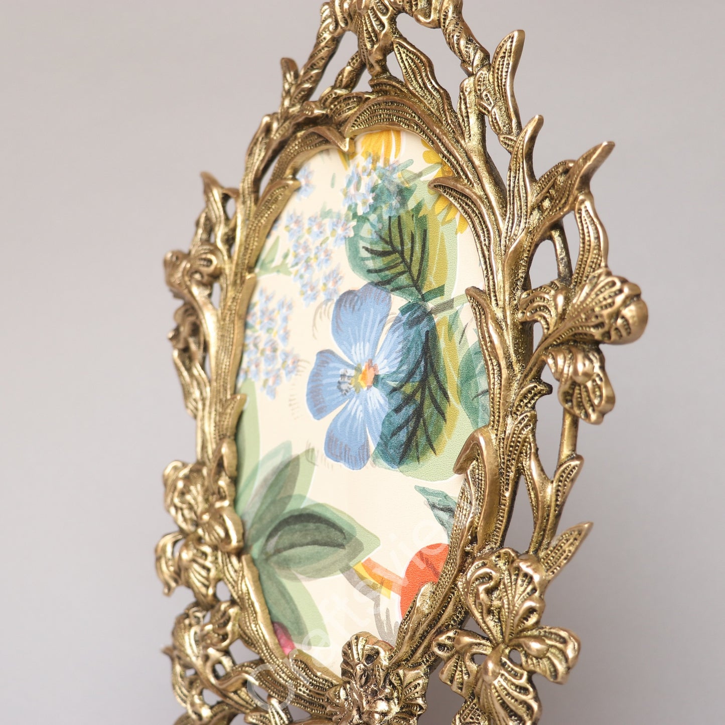 Brass Photo Frame | memories it holds